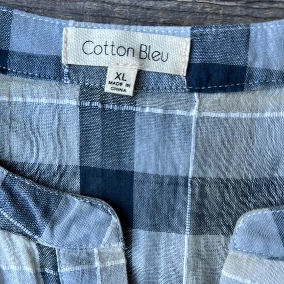 Sleeveless Plaid Dress in Blue and Off White - Picture 2 of 5